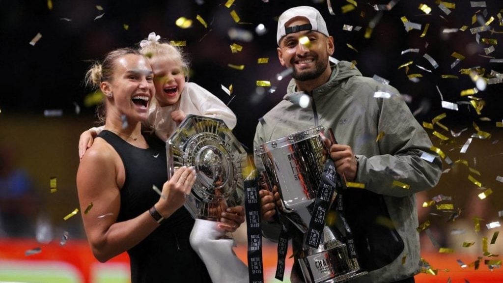 NBA战报：波尔津吉斯29分7板，老鹰115-98轻取鹈鹕（NBA快讯：波尔津吉斯29+7发威，老鹰115-98击退鹈鹕）