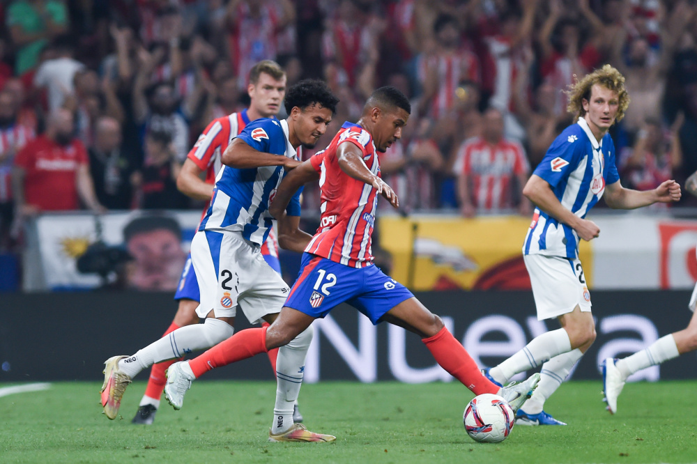 卡卡：对世界杯最美好的回忆是触碰奖杯；很期待新的赛制（卡卡：世界杯最难忘的瞬间是触碰大力神杯，期待新赛制）