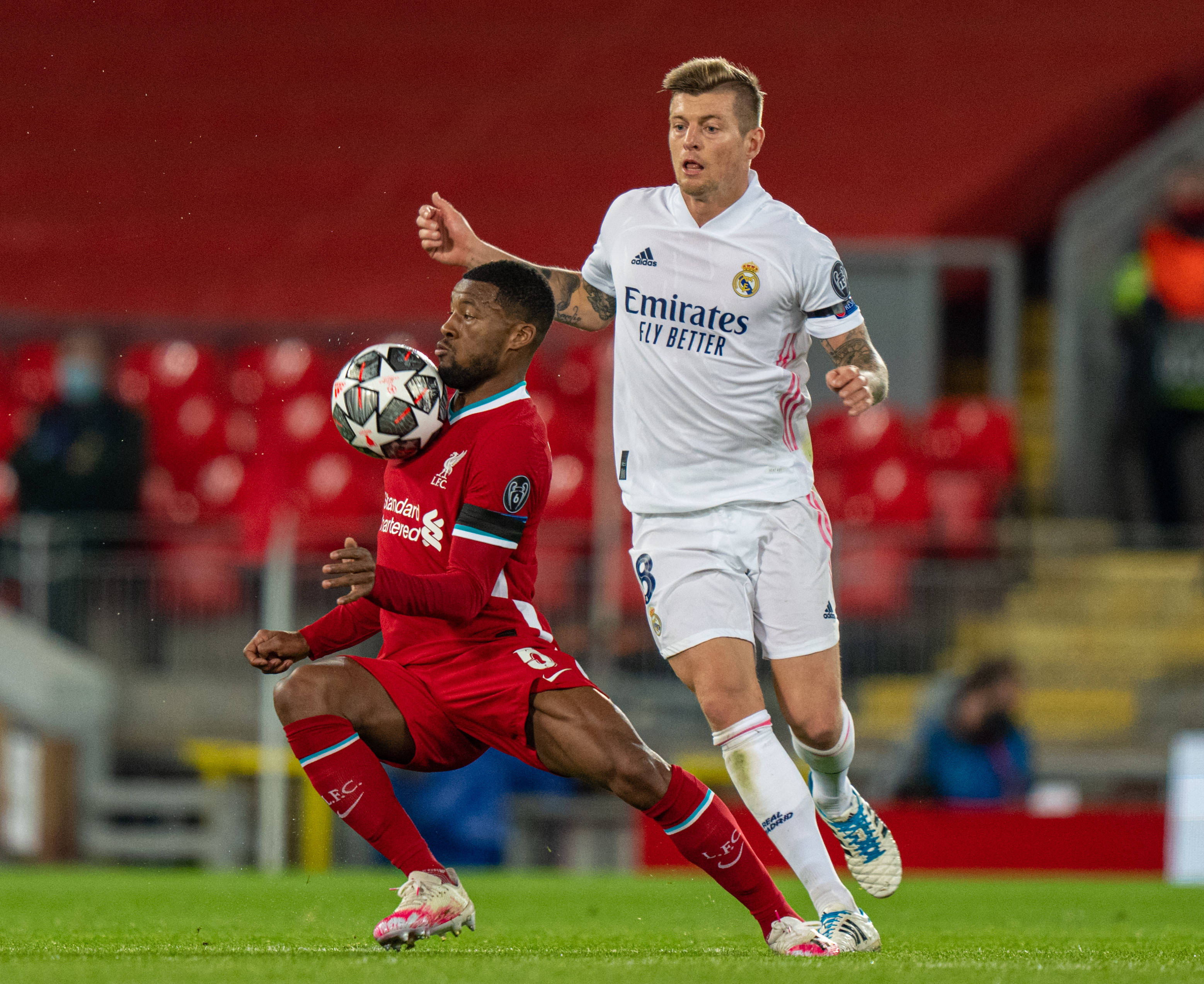 官方：拜仁明年1月6日将在客场与萨尔茨堡红牛进行友谊赛（官宣：拜仁将于明年1月6日客场对阵萨尔茨堡红牛进行友谊赛）