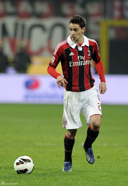 官方：乌兹别克斯坦裁判纳贾法列夫将执法海港客战武里南联（官宣：乌兹别克主裁纳贾法列夫将吹罚海港客场对阵武里南联）