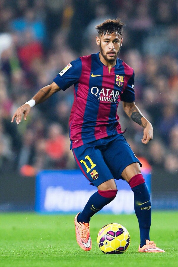 特德斯科：德布劳内能发现其他人发现不了的空当，并传出好球（特德斯科称德布劳内能洞察他人难寻的空当并送出精妙传球）